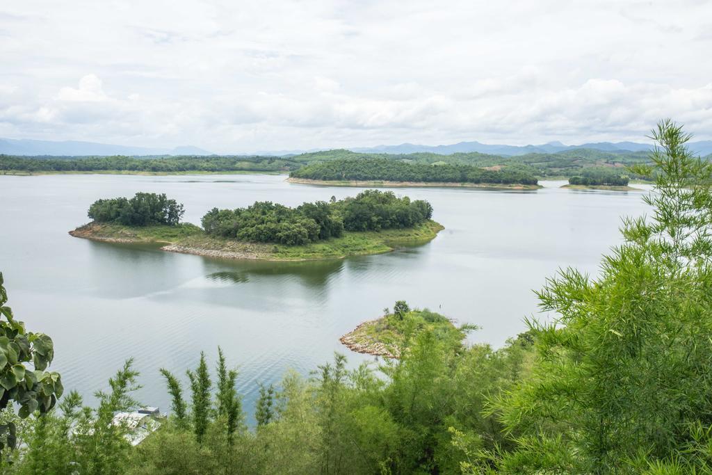 Thawsi Lake Hill Si Sawat Eksteriør bilde